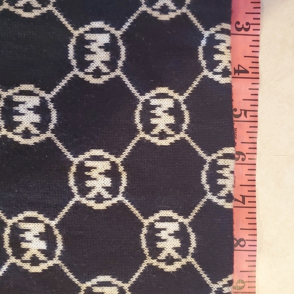 Michael Kors  Acrylic knit scarf 10" × 62" - Picture 3 of 5